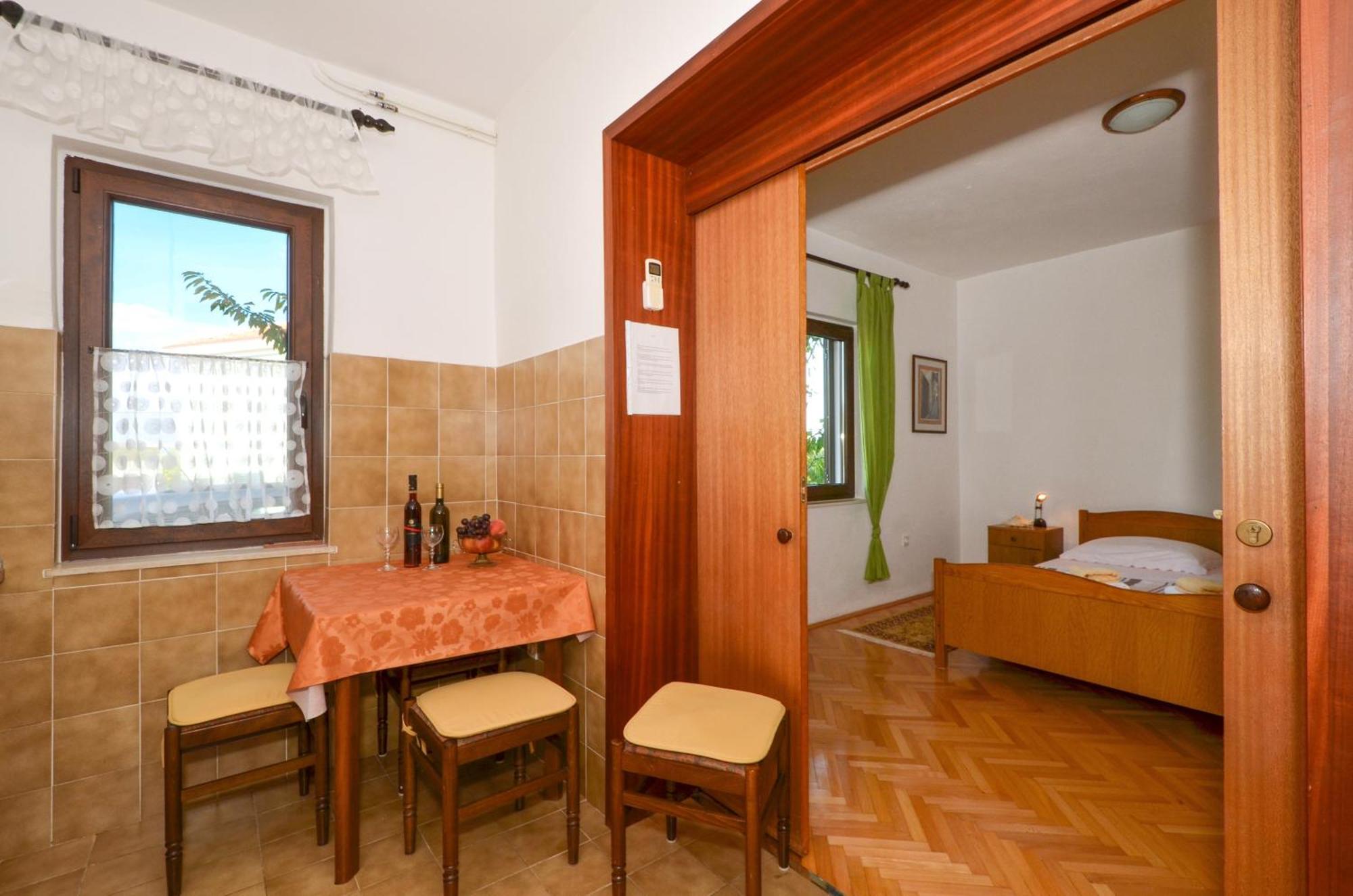 Apartments By The Sea Slatine, Ciovo - 12176 الغرفة الصورة